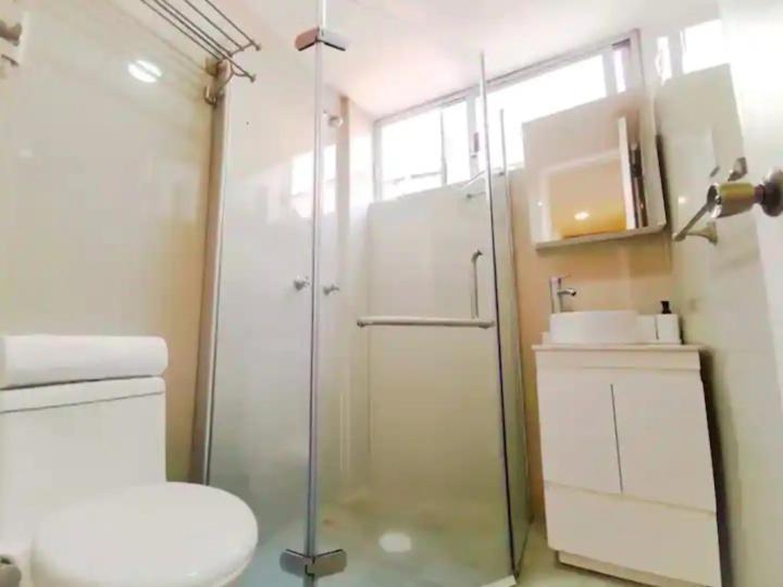Quiet And Cozy With Terrace, King-size Beds, And Parking Lot Apartment